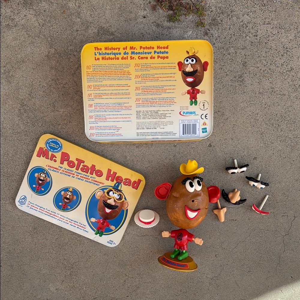 Mr. Potato Head Classic Funny-Face Kit